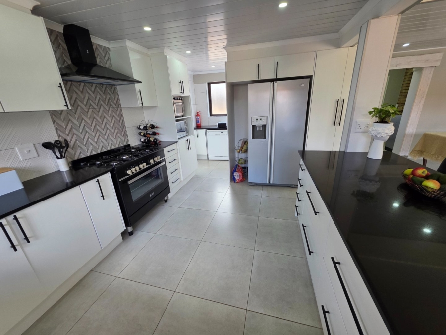 6 Bedroom Property for Sale in Dan Pienaar Free State